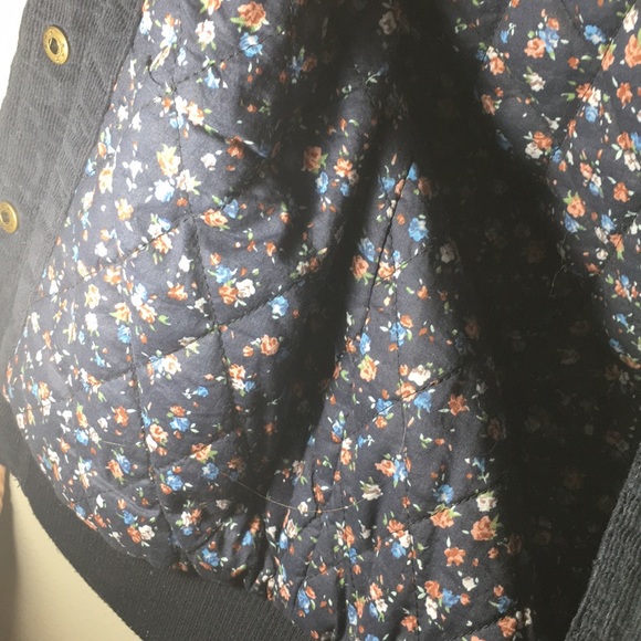 Blue vest - Picture 2 of 4